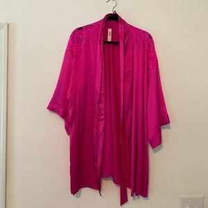 NWT Victoria’s Secret Short Robe